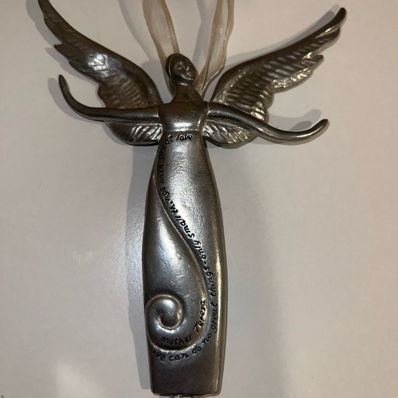 Serenity Angel Silver Metal Ornament Mother Teresa” We Can Do No Great “ - Picture 7 of 7